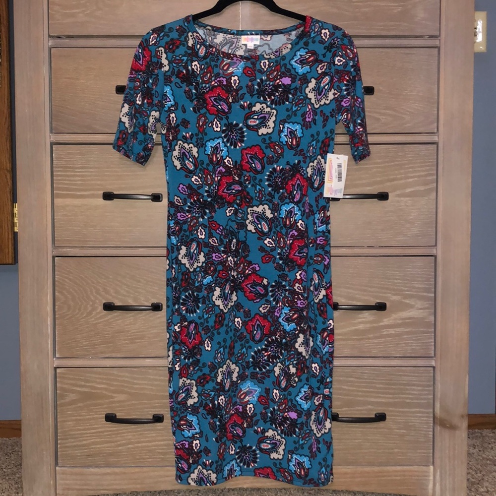 Beautiful LuLaRoe Patterned Julia Dress!